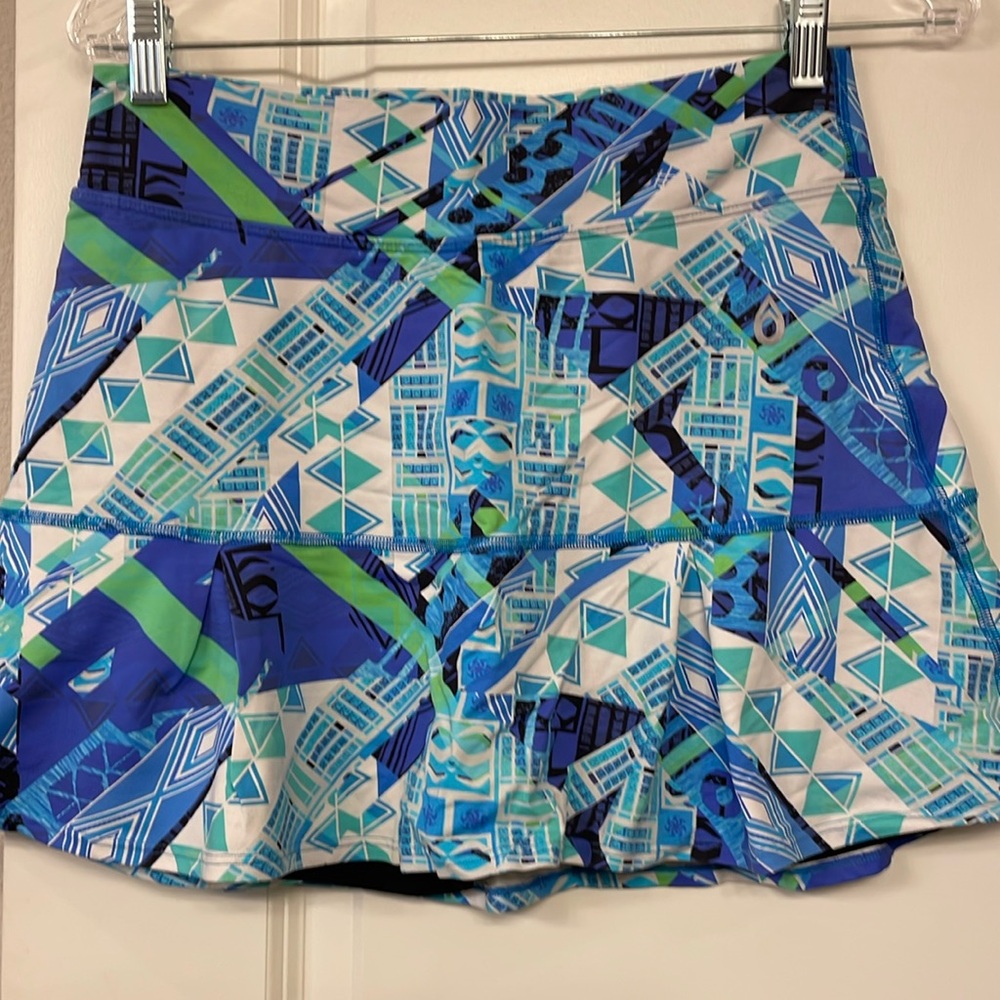 Women’s Dona Jo skirt